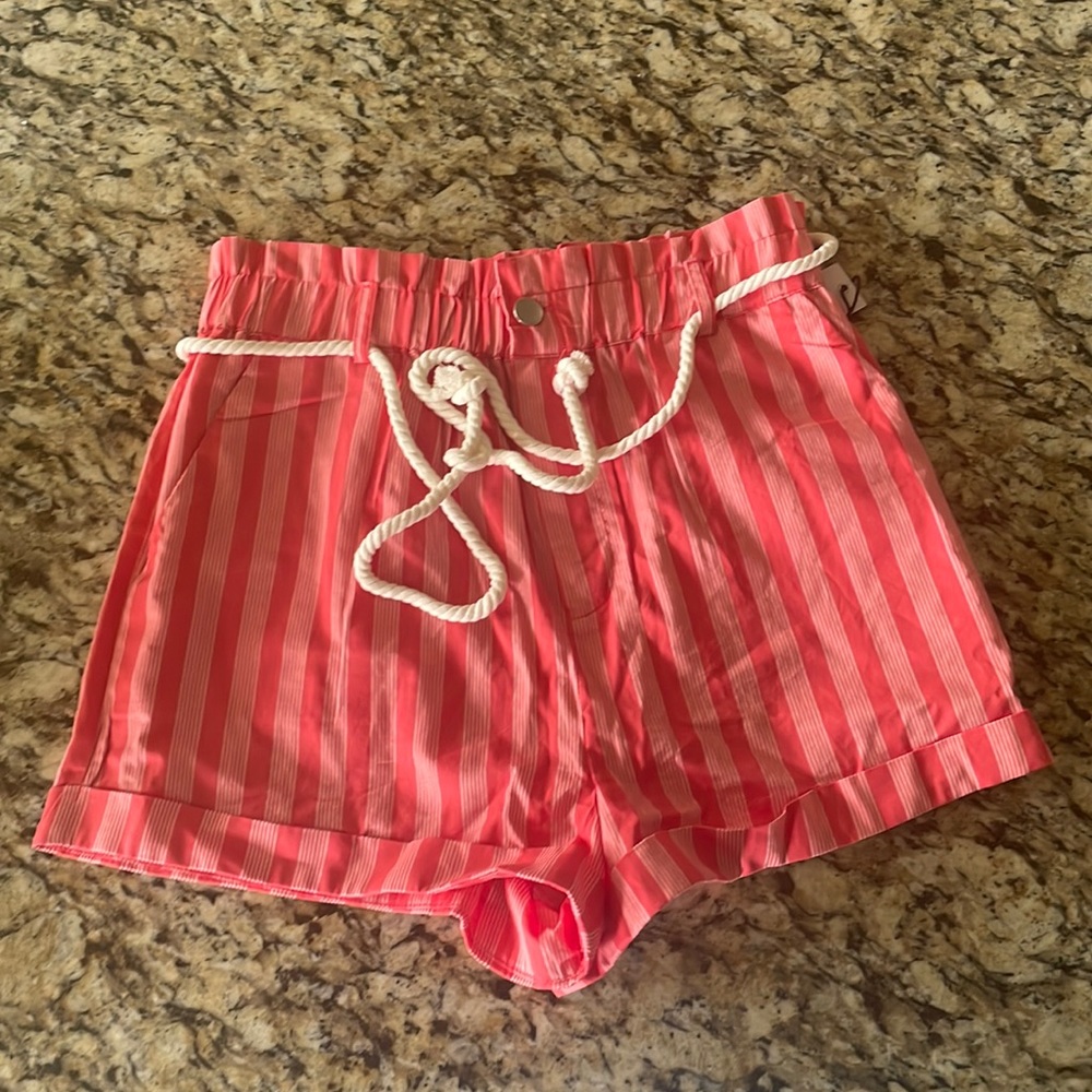 Size Medium forever 21 red and white stripped shorts